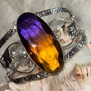 Magestic Bi-color Tourmaline Artisan handcrafted huge cuff